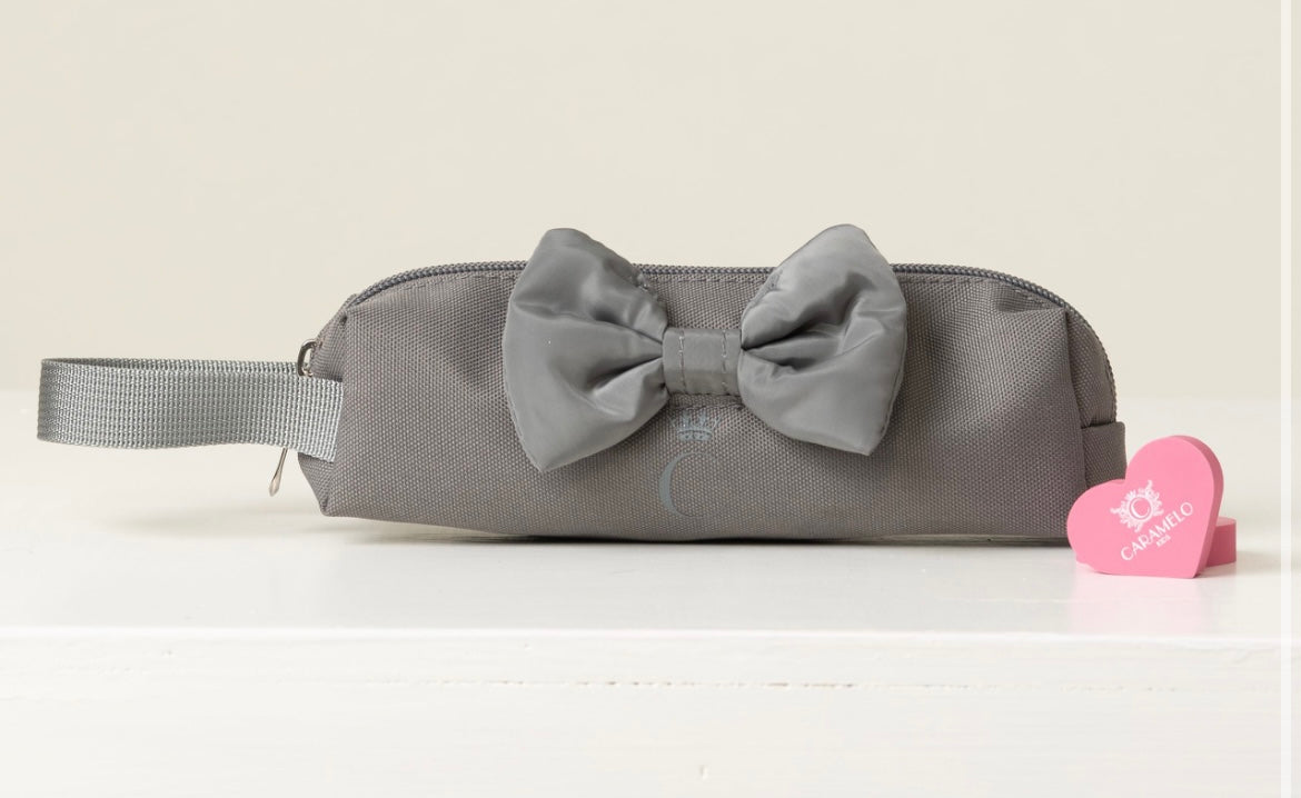 CARAMELO- Bow pencil case