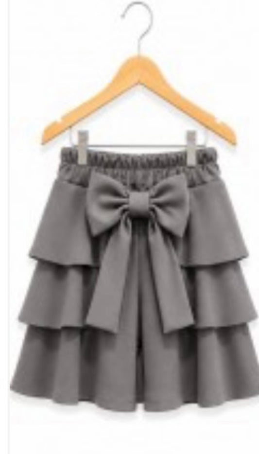 LITTLE MISS MADDIE - Frill Bow short